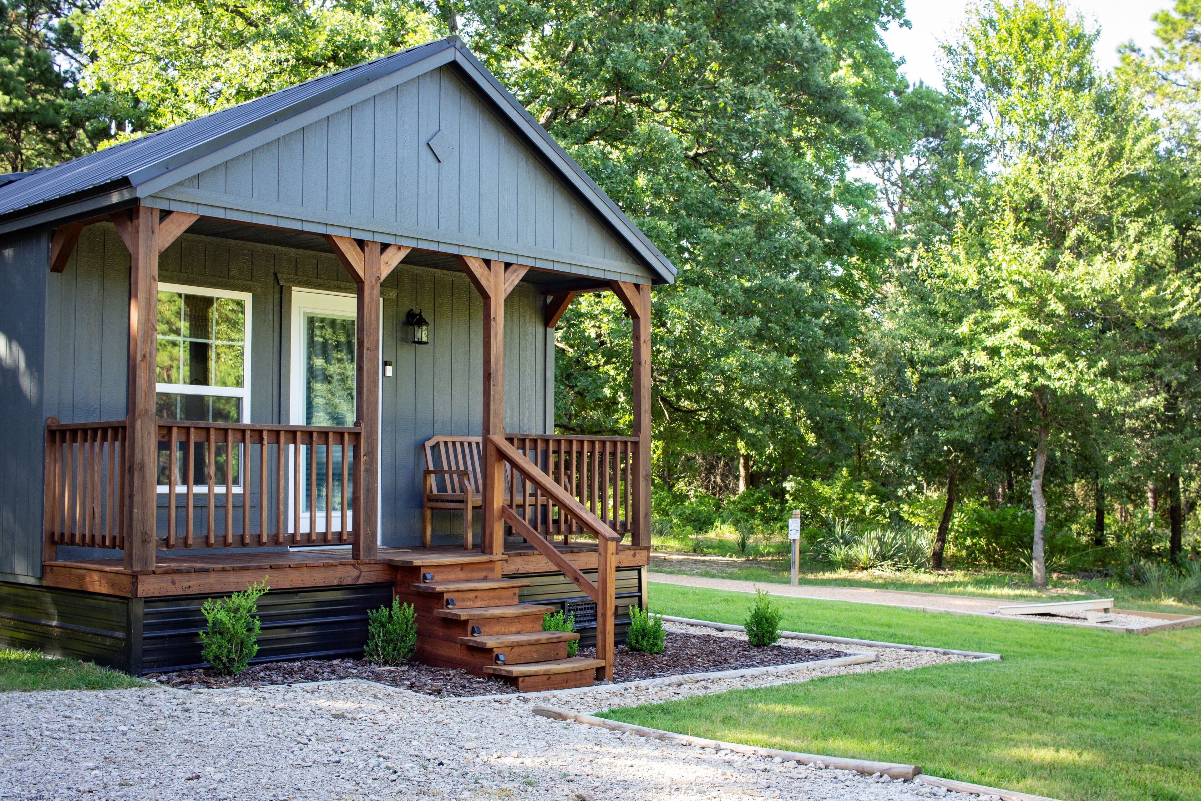 Wooded Paradise: King Bed, Trail, Outdoor Games