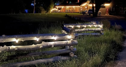 Cowboy Cabin at Azevedo Ranch: Near Bryce & Zion, with Private Lake & Wildlife