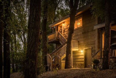 Cowboy Loft at Azevedo Ranch - Peaceful Stay Near Bryce with Lake