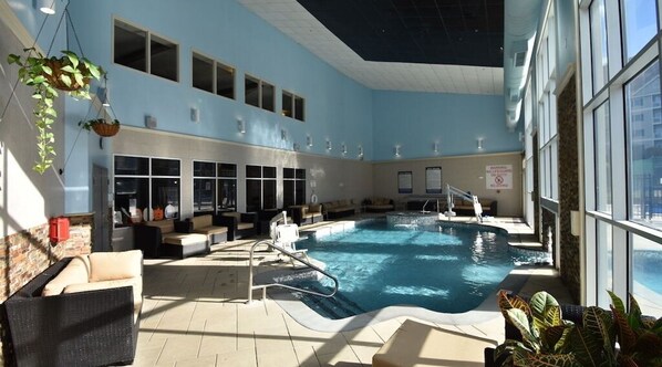 Piscina coperta, piscina all'aperto