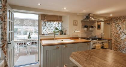 Laurel Cottage