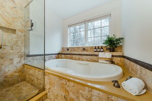Towels - The Stone House in Downtown Stockton (Stockton)