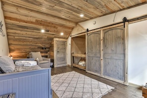 4 chambres, fer et planche à repasser, Wi-Fi, draps fournis