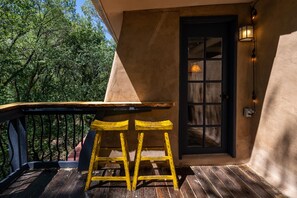 Property grounds - Casa Del Bosque - Walk to Canyon Rd (Santa Fe)