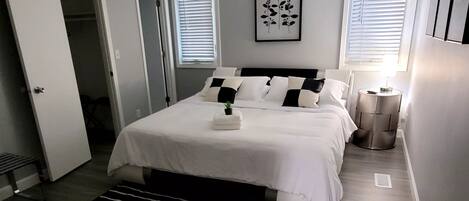 2 bedrooms, iron/ironing board, free WiFi, bed sheets