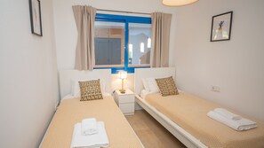 2 bedrooms, iron/ironing board, free WiFi, bed sheets