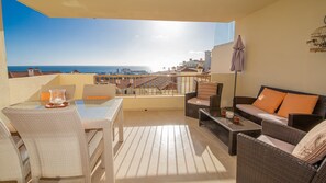 Outdoor dining - Los Castillos apartment 12 (Manilva)