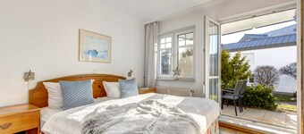 Beautiful 3 room apartment close to the beach!