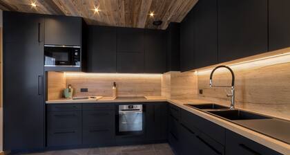 Chalet familial La Datcha entiÚrement rénové, Skiroom et salle de jeu