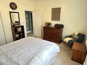 5 bedrooms, desk, iron/ironing board, free WiFi