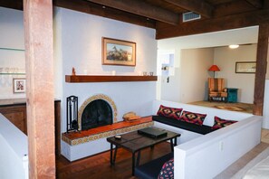 Smart TV, fireplace, offices