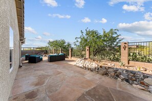 Terrace/patio - Family Friendly Desert Mountain Oasis (Vail)