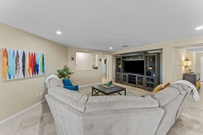 Smart TV, stereo, offices