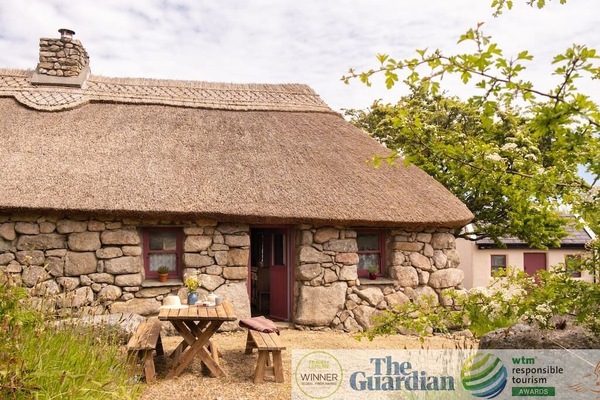 'An Sceach Gheal' Historical Thatched Cottage