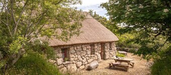 Historical Thatched Cottage @ Multi-Award-Winning Cnoc Suain