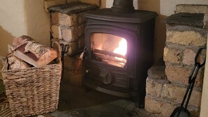 Interior - Artists' Cottage (Entire) @ Multi Award-Winning Cnoc Suain (Galway)