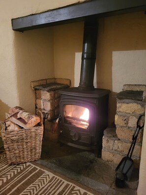 Interior - Artists' Cottage (Entire) @ Multi Award-Winning Cnoc Suain (Galway)