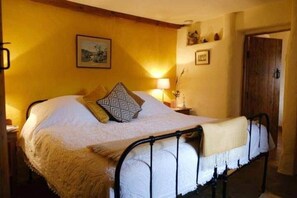 1 bedroom, iron/ironing board, bed sheets