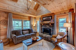 Signature Cabin | Ruang tamu | TV skrin rata, Netflix, perkhidmatan penstriman 