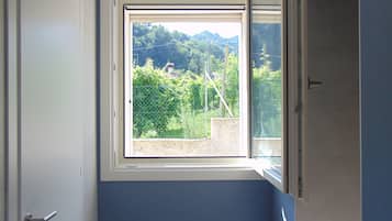 Classic Double Room, Private Bathroom, Vineyard View | Vineyard view