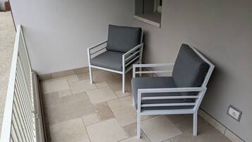 Comfort-Doppel- oder -Zweibettzimmer, barrierearm, eigenes Bad | Terrasse/Patio
