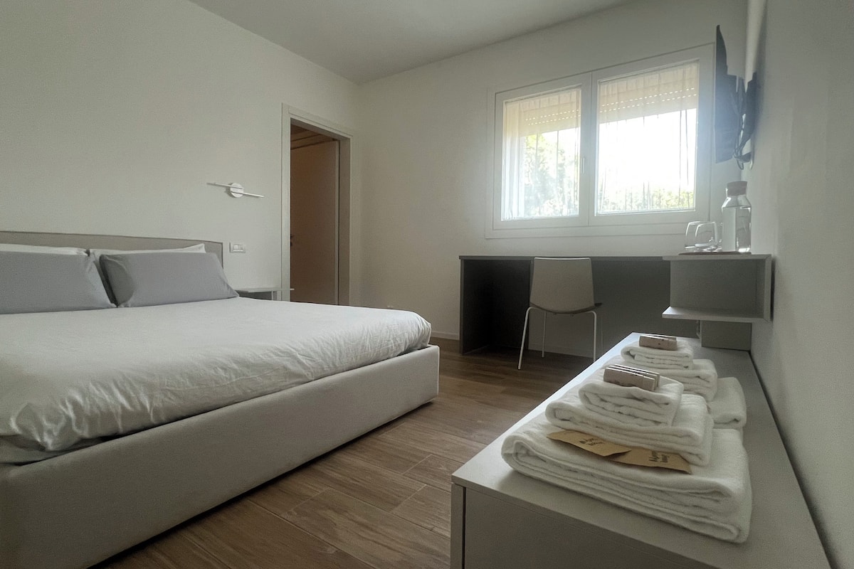 In-room safe, individually furnished, soundproofing, free WiFi