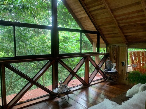 Green Sunrise Chalet ,Nature Lovers with Volcano View .