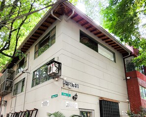 Fachada de la propiedad