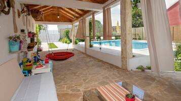 House (Three Bedroom Holiday Home with Swimm) | Children’s play area – outdoor