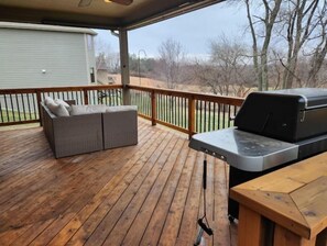 Property grounds - 4624 Luxury family home (Urbandale)