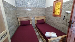 2 makuuhuonetta, ilmainen Wi-Fi, vuodevaatteet, pääsy pyörätuolilla