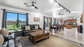 智能电视、流媒体服务、立体声音响