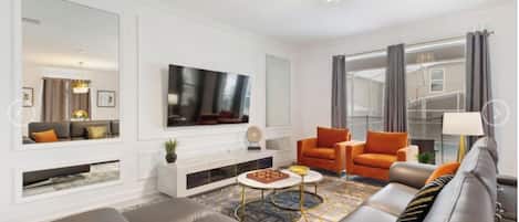 Family House, Multiple Bedrooms, Private Pool | Living area