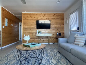 Smart TV, DVD player, books - Ebb Tide-A Rodanthe Cultural Icon! (Rodanthe)