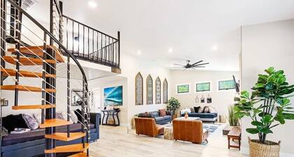 Poppy Cottage with Spa, Modern Luxury