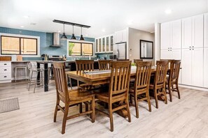 Dining - Poppy Cottage with Spa, Modern Luxury (Carlsbad)