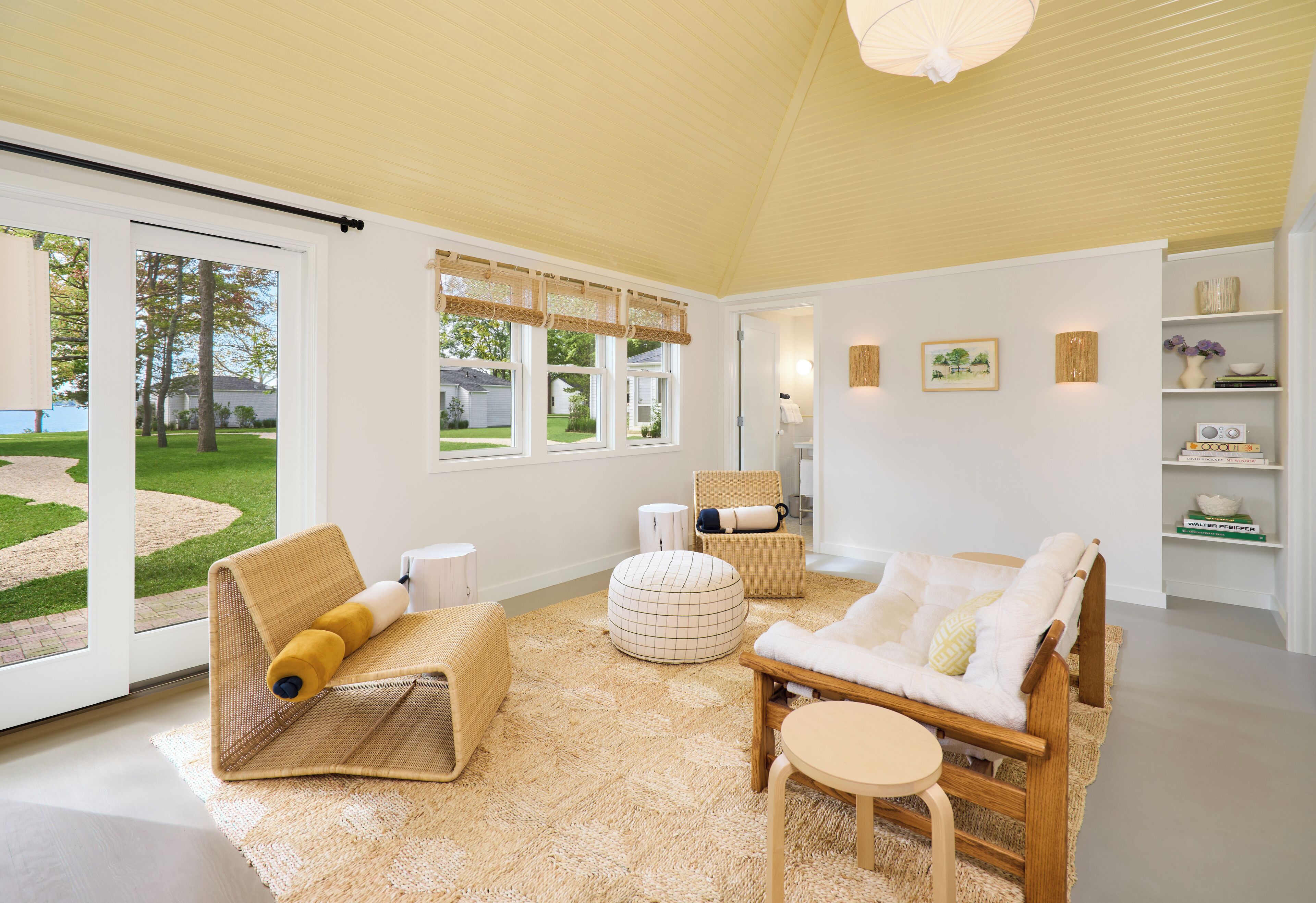 Club driepersoonskamer, Meerdere bedden | Luxe beddengoed, donsdekens, pillowtop-bedden, een minibar