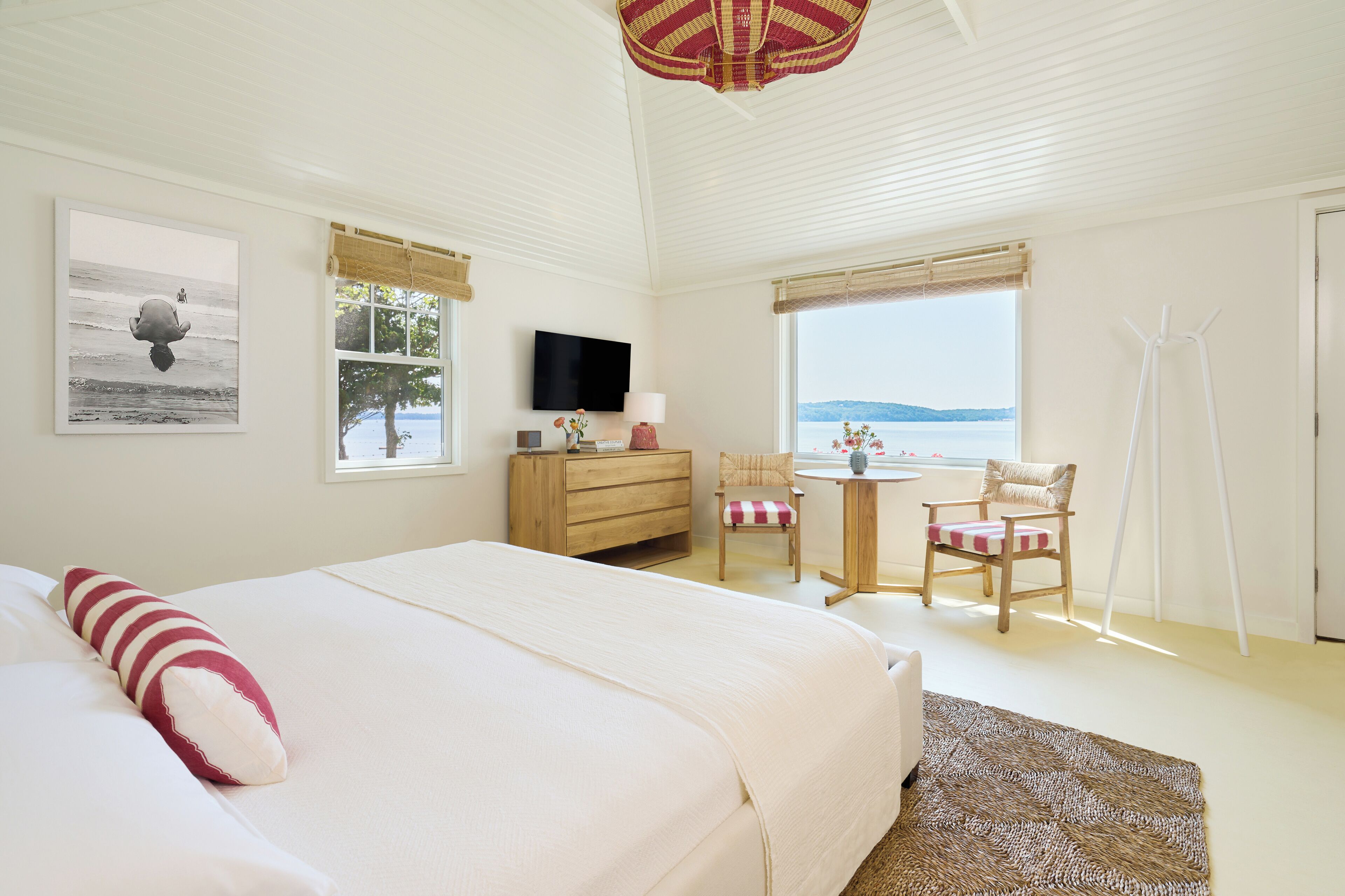 Premium bedding, down duvets, pillow-top beds, minibar