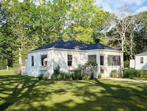 Premium bedding, down duvets, pillow-top beds, minibar