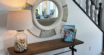 Ocean Retreat, certified personal elevator, steps to beach, grill & fenced yard