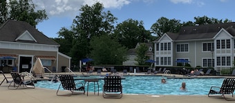 Spinnaker at Kings Creek.Four bedroom can separate one bedroom units.Choose.