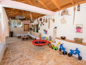 Children’s area - Holiday Home Velini Dvori (Šibenik)