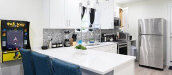 Luxurious, Cozy Beauty 10 min from Downtown Chicago