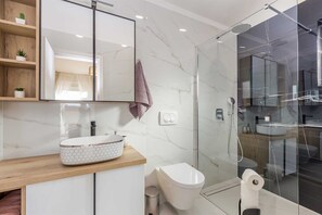Hair dryer, towels