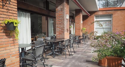 Hotel Alcázar - Irún centro