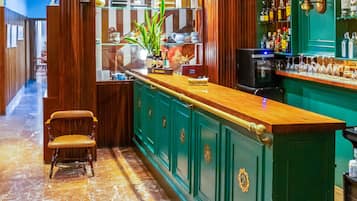 Bar (en el alojamiento)