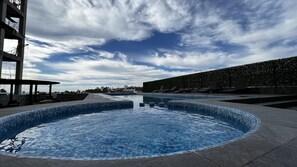 Outdoor pool - Ferrara Apartments (Mazatlán)
