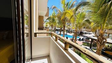 Ambar 205 | Terrace/patio