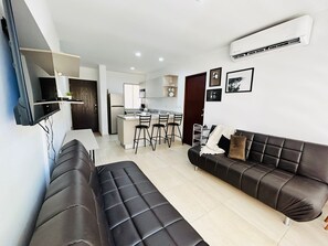 Ambar 205 | Living area | 50-inch plasma TV with digital channels, TV - Ambar Apartments (Mazatlán)