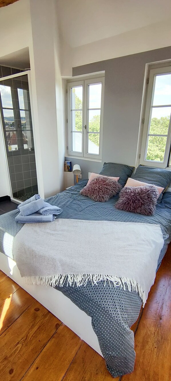 1 bedroom, WiFi, bed sheets